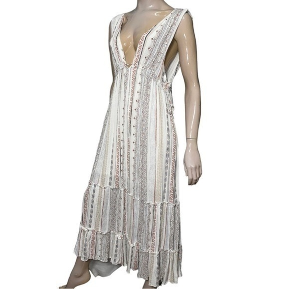 Vici Dresses & Skirts - Vici Women’s Size S Cream Red Blue Deep V-Neck Sleeveless Tassel Side Maxi Dress